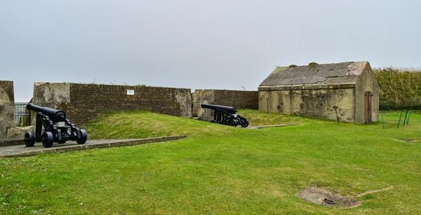 ▲▼要說英國知名城堡，屹立在英國東南岸多佛的多佛城堡（Dover Castle）一定名列其中，這邊自古以來就是鎮守多佛海峽的要塞。（圖／部落客Travel with Leo授權提供，勿擅自翻攝）