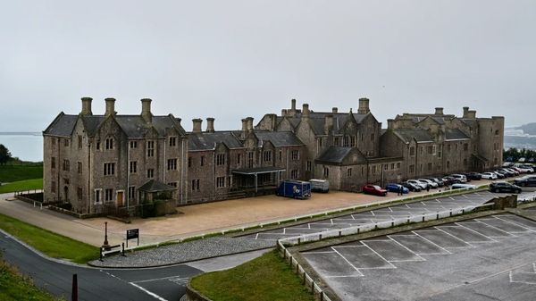 ▲▼要說英國知名城堡，屹立在英國東南岸多佛的多佛城堡（Dover Castle）一定名列其中，這邊自古以來就是鎮守多佛海峽的要塞。（圖／部落客Travel with Leo授權提供，勿擅自翻攝）