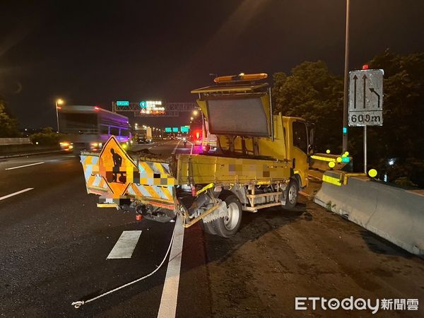 ▲▼國1彰化段大貨車酒駕撞上防撞車             。（圖／記者唐詠絮翻攝）