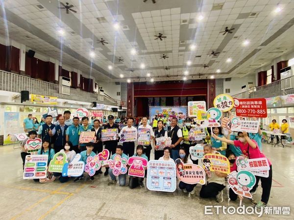 ▲▼ 【中埔警結合衛生局前進校園共同反毒及婦幼宣導】  。（圖／中埔分局提供）