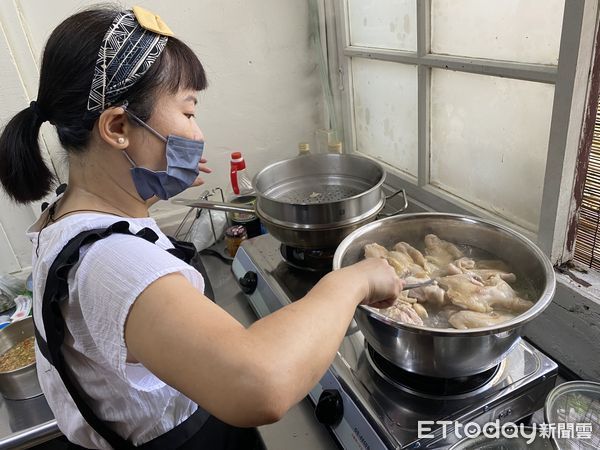 ▲▼   移民署邀新住民DIY「雞飯」  。（圖／移民署南區事務大隊嘉義市服務站提供）