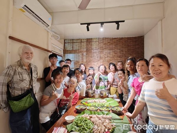 ▲▼   移民署邀新住民DIY「雞飯」  。（圖／移民署南區事務大隊嘉義市服務站提供）