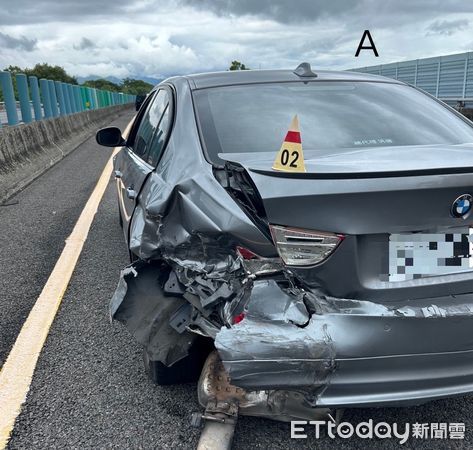 ▲▼國道3號南向南投路段，上午發生5車追撞事故，造成3人受傷，車流一度回堵已暢通。（圖／民眾提供，下同）