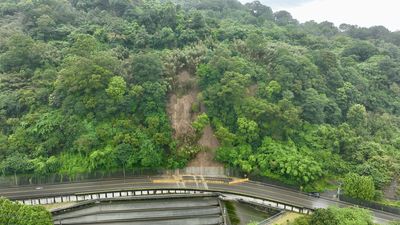 地震、豪雨釀災！　苗栗124乙線土石崩塌