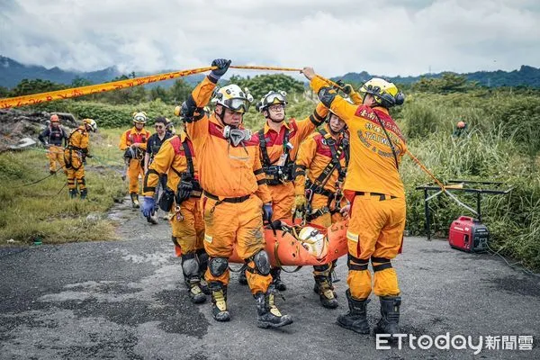 ▲台南市搜救隊經過1年密集整備，通過搜救隊重型認證，大大提升國際人道救援量能。（圖／記者林東良翻攝，下同）