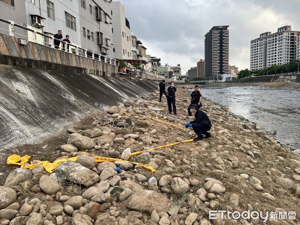 ▲▼南崁溪未爆彈             。（圖／記者楊淑媛翻攝）