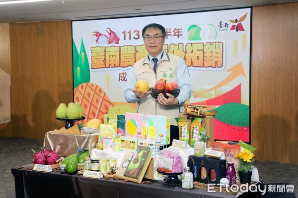 ▲台南市長黃偉哲2024年上半年領軍「台南號」，率團參加3場國際食品展並辦理超過10場大型海外拓銷活動，成功將台南鮮果與農漁產加工品，輸往至日韓等6國。（圖／記者林東良翻攝，下同）