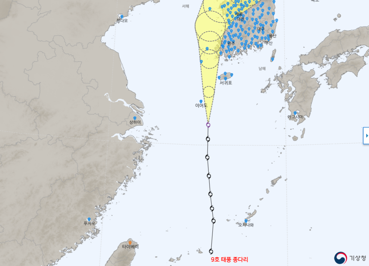 ▲▼9號颱風「雲雀」預估20日下午暴風圈抵達南韓濟州島。（圖／大韓民國氣象廳）