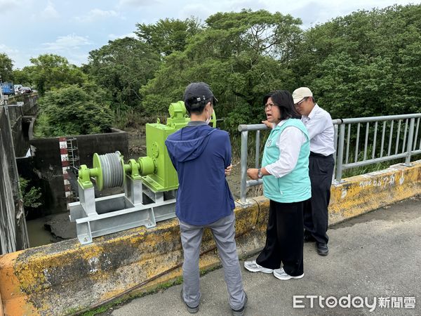 ▲▼  王美惠會勘八掌溪 要求水利署增設固定式抽水站  。（圖／記者翁伊森翻攝）