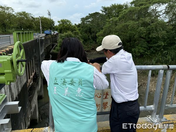 ▲▼  王美惠會勘八掌溪 要求水利署增設固定式抽水站  。（圖／記者翁伊森翻攝）