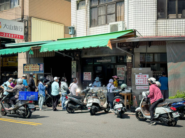 ▲▼嘉義東區好口味包子，在地人極力推薦超醜水晶餃。（圖／部落客viviyu提供）