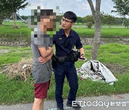 ▲屏東警分局大同派出所警員林冠名及張志裕找到林男             。（圖／記者陳崑福翻攝）