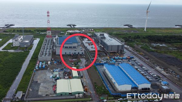 ▲▼             彰化彰濱地區海龍離岸風電計畫鋼瓶二氧化碳外洩，現場畫面曝光。（圖／民眾提供）