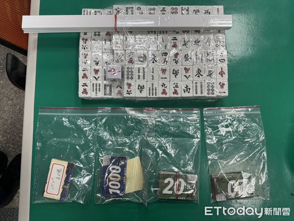 ▲▼高雄「棋牌桌遊館」暗藏職業賭場，警埋伏搜索一口氣逮20賭徒。（圖／記者賴文萱翻攝）