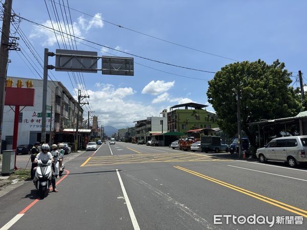 ▲內埔警分局 執行無號誌路口取締勤務。（圖／記者陳崑福翻攝）