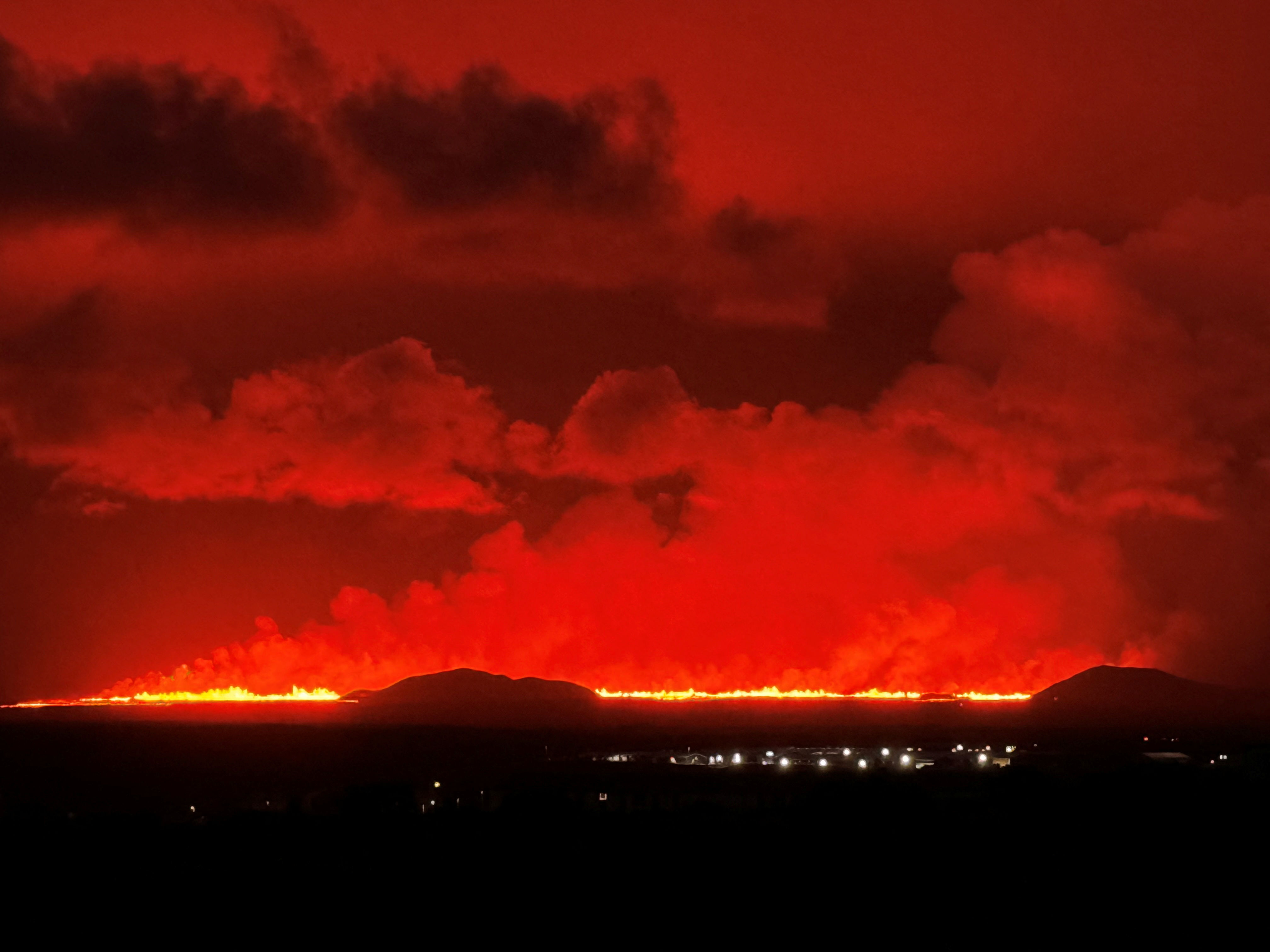 ▲▼ 冰島火山22日噴發。（圖／路透）