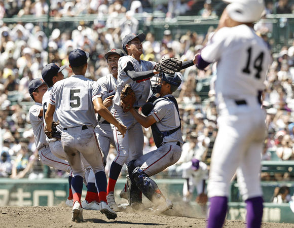 ▲▼  夏季甲子園23日決賽京都國際中學高中封王。（圖／路透）