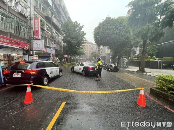 ▲新北大雨狂炸，部分地區出現積水 。（圖／陸運陞翻攝，下同）