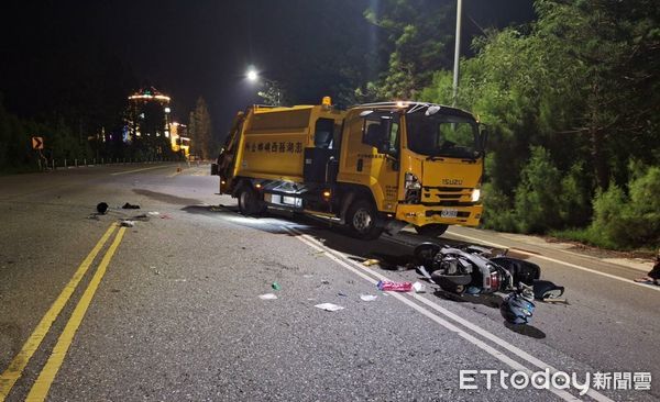 ▲▼澎湖西嶼垃圾車車禍 機車騎士1命危1傷。（圖／記者陳洋翻攝）