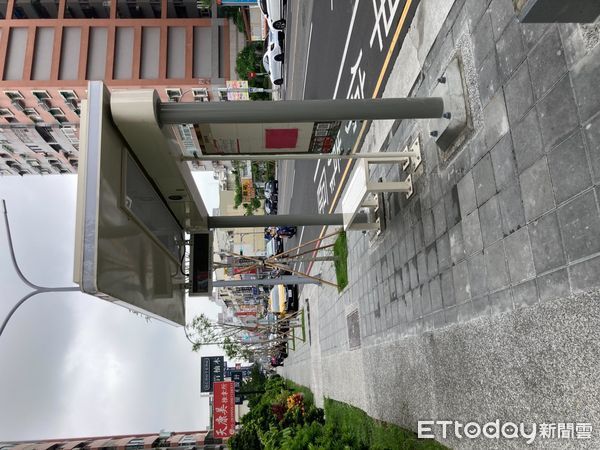 ▲▼ 提供更舒適候車環境! 嘉義市政府再增設11座簡易式候車亭   。（圖／嘉義市政府提供）