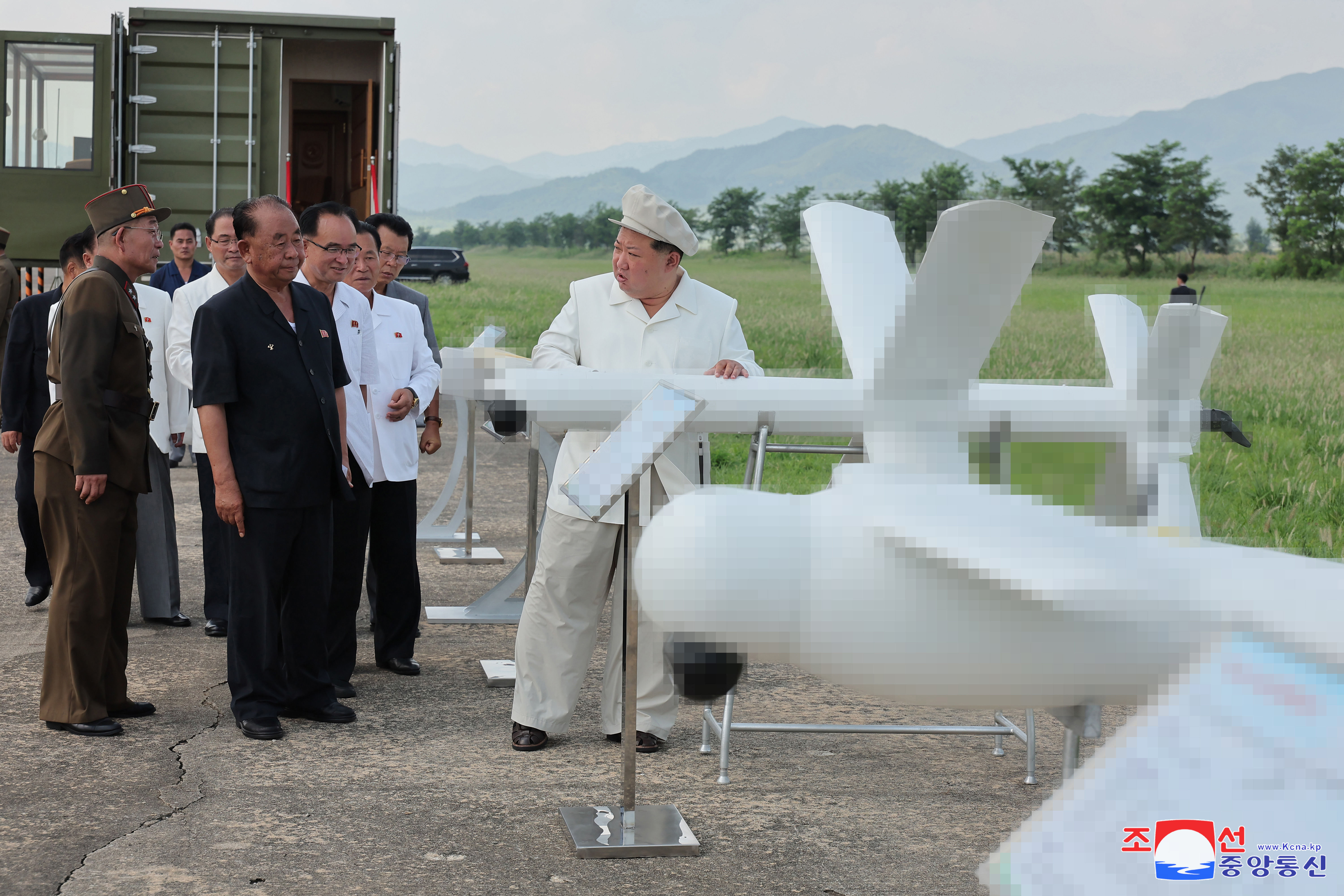 ▲▼北韓首度透過官媒公開其研發的2款自殺式無人機。（圖／達志影像）