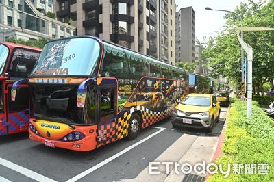 遊覽車強制裝刷卡機「半年逾20起異常」　工會擬集體求償