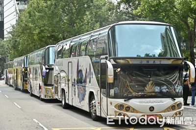 遊覽車駕駛均齡52.7歲創史高！業者曝一困境「明年恐有校車荒」