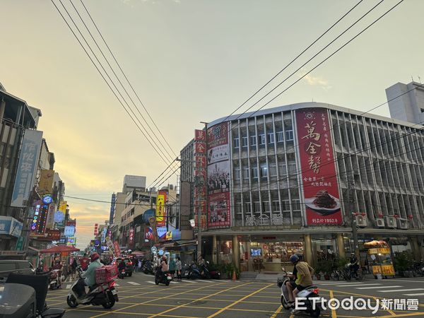 ▲▼大甲房市,街景,法拍,透天,建商,大甲            。（圖／記者陳筱惠攝）