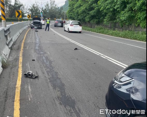 ▲1台自小客車行經枋山鄉台1線457公里北上車道發生交通事故             。（圖／記者陳崑福翻攝）