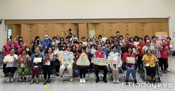 ▲南投縣衛生局22日舉辦「銀養小學堂」競賽活動。（圖／記者高堂堯翻攝）