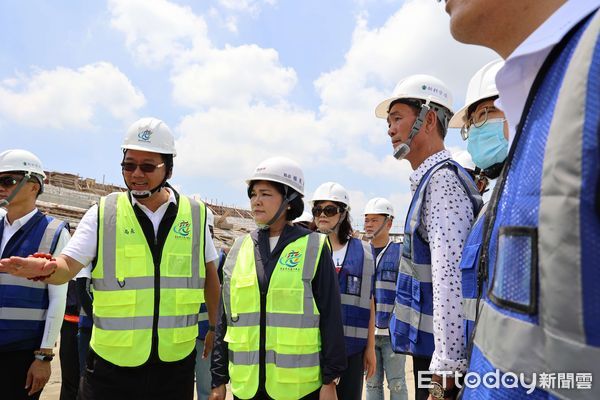 ▲虎尾高鐵運動園區田徑場及暖身場興建工程位於高鐵特定區內，將透過明年7月全國性田徑賽事舉辦，從中檢視場館設備設施，以順利迎接全國運動會到來。（圖／記者蔡佩旻翻攝）