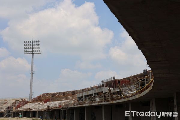 ▲虎尾高鐵運動園區田徑場及暖身場興建工程位於高鐵特定區內，將透過明年7月全國性田徑賽事舉辦，從中檢視場館設備設施，以順利迎接全國運動會到來。（圖／記者蔡佩旻翻攝）