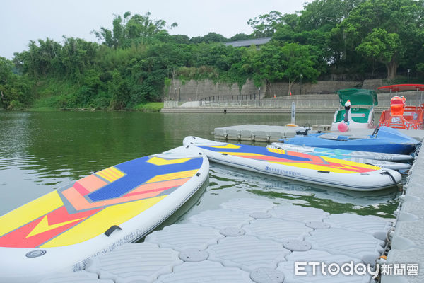 ▲青草湖,青草湖體驗SUP立式划槳及搭乘天鵝船環湖,新竹市景點。（圖／記者彭懷玉攝）