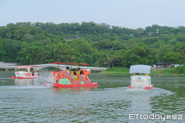 ▲青草湖,青草湖體驗SUP立式划槳及搭乘天鵝船環湖,新竹市景點。（圖／記者彭懷玉攝）