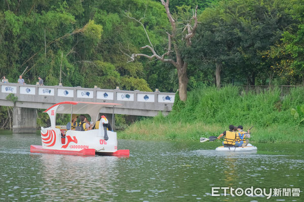 ▲青草湖,青草湖體驗SUP立式划槳及搭乘天鵝船環湖,新竹市景點。（圖／記者彭懷玉攝）