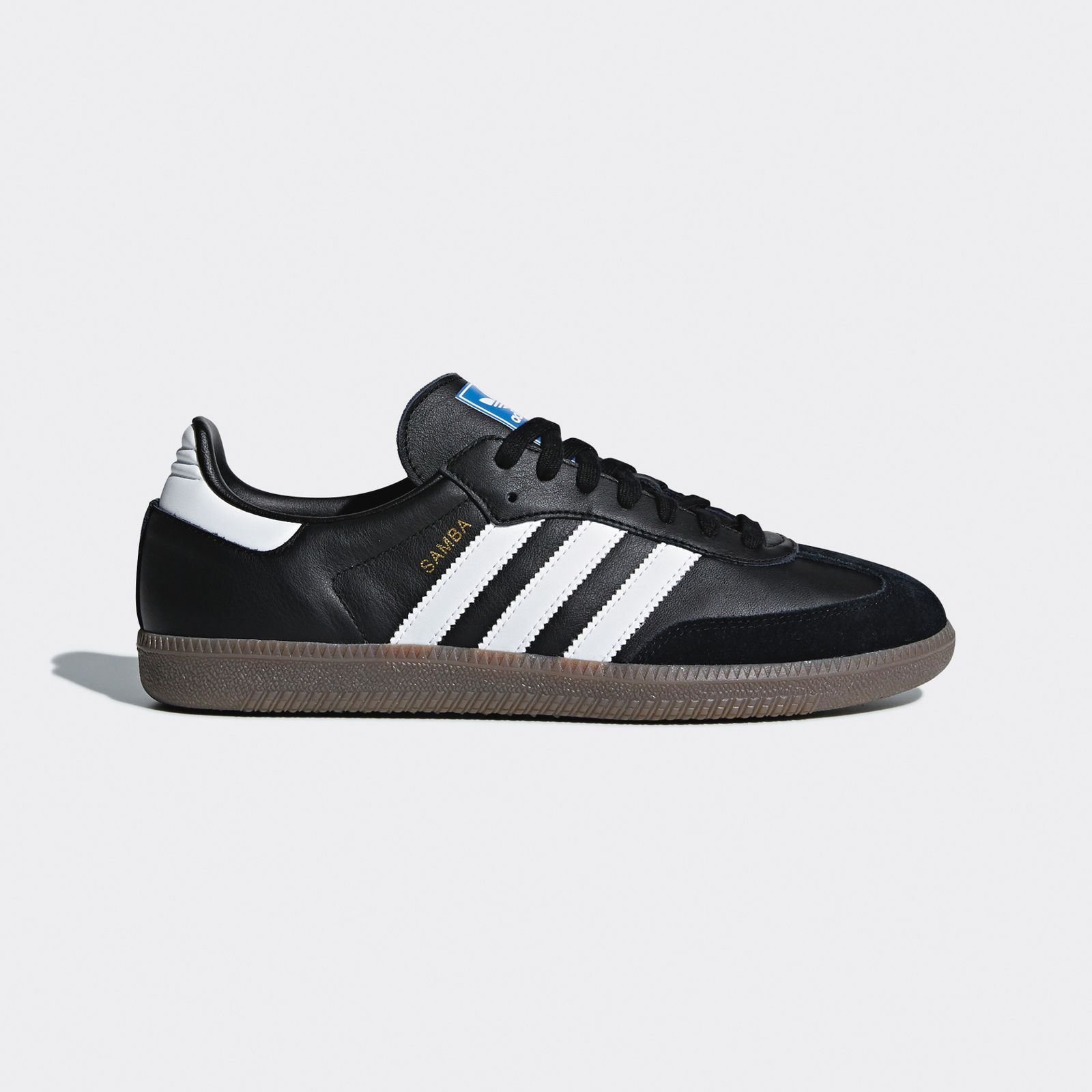 德訓鞋入門款選這雙就對了！adidas Originals黑色款Samba NT$3,490。（adidas Originals提供）