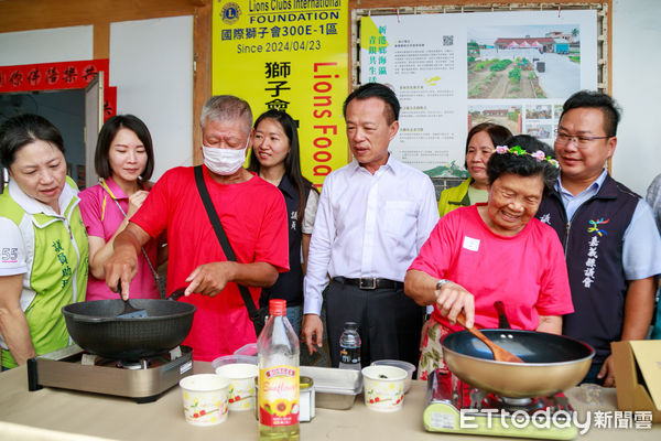 ▲▼  新港共樂失智據點「芥」幸福 長輩重新連結社會  。（圖／嘉義縣政府提供）