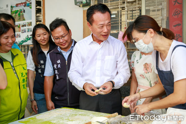 ▲▼  新港共樂失智據點「芥」幸福 長輩重新連結社會  。（圖／嘉義縣政府提供）