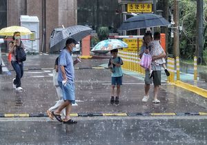 快訊／大雨開轟！新北市中和、土城\u3000雙列一級淹水警戒