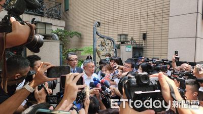 快訊/檢調入家搜索4小時 柯文哲喊坦蕩斥:執政當局有什麼證據