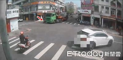 視線死角釀禍！宜蘭超巨聯結車右轉「8歲童捲車底」　驚險畫面曝