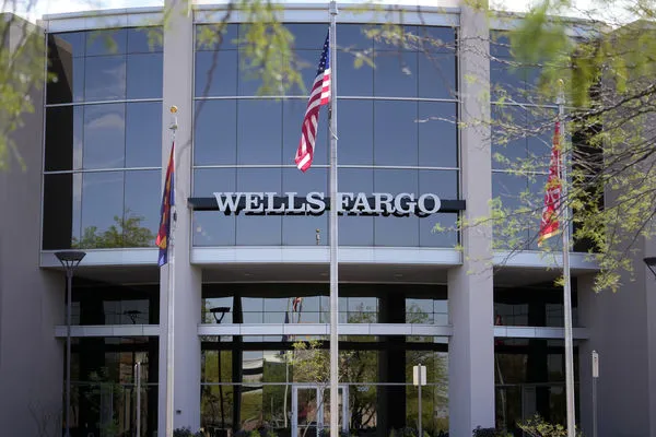 ▲▼美國亞利桑那州的富國銀行（Wells Fargo）。（圖／達志影像／美聯社）