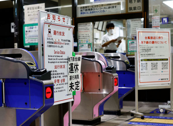 ▲▼颱風珊珊襲日本。（圖／路透）