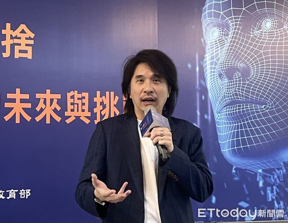 ▲▼教育部次長葉丙成表示，因應AI時代來臨，教育部將成立專案辦公室，推動跨領域學士。（圖／記者許敏溶攝）