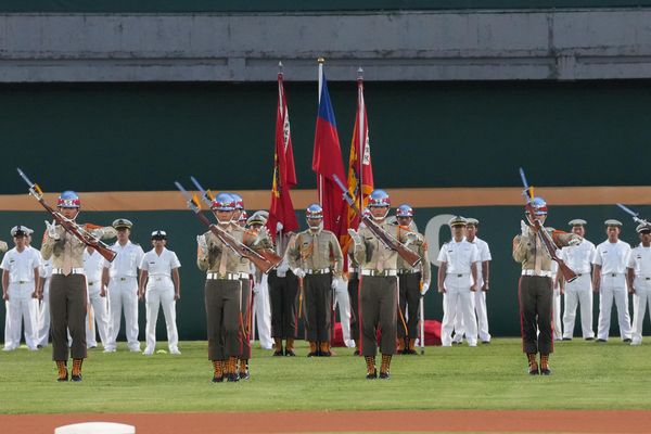 ▲▼    統一獅致敬軍人節同捍衛主場 戰技操槍表演引人注目         。（圖／統一獅提供）