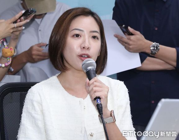 [新聞] 黃瀞瑩爆曾遭鍾小平「奪命連環叩」！他