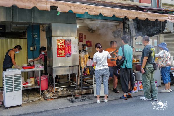 ▲▼北投「石牌無名手工蛋餅」是石牌有名的排隊早餐店件，提到台北蛋餅名單一定榜上有名。（圖／部落客陳小可的吃喝玩樂授權提供，勿擅自翻攝）