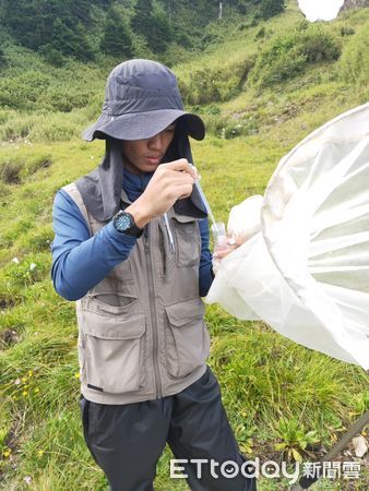 ▲▼建國中學王維辰、冷昆叡同學榮獲「大會獎」高級中等學校組植物學科第一名殊榮。（圖／太管處提供，下同）