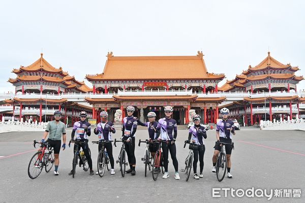 ▲由交通部觀光署雲嘉南管理處所主辦的「騎福極西點」自行車活動，7日在台南市北門區南鯤鯓代天府盛大開騎。（圖／記者林東良翻攝，下同）