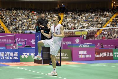 扳倒世界第8男單！戚又仁2026年首勝到手、挺進印度賽16強